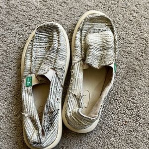 Sanuk Slip-on